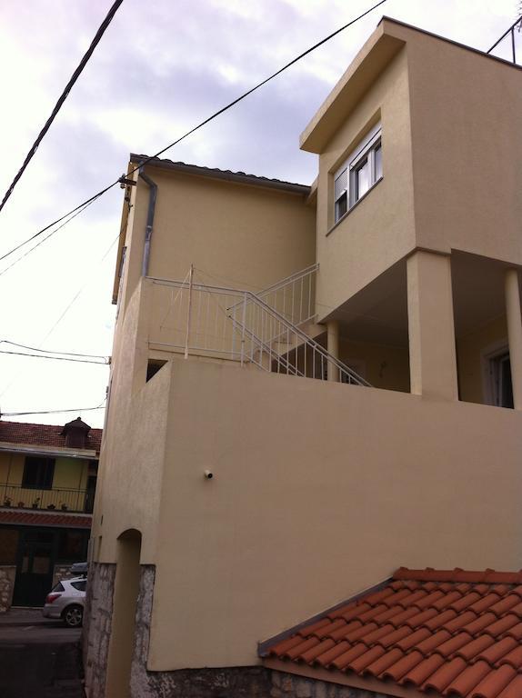 Studio Toma With Private Parking Place Šibenik Buitenkant foto