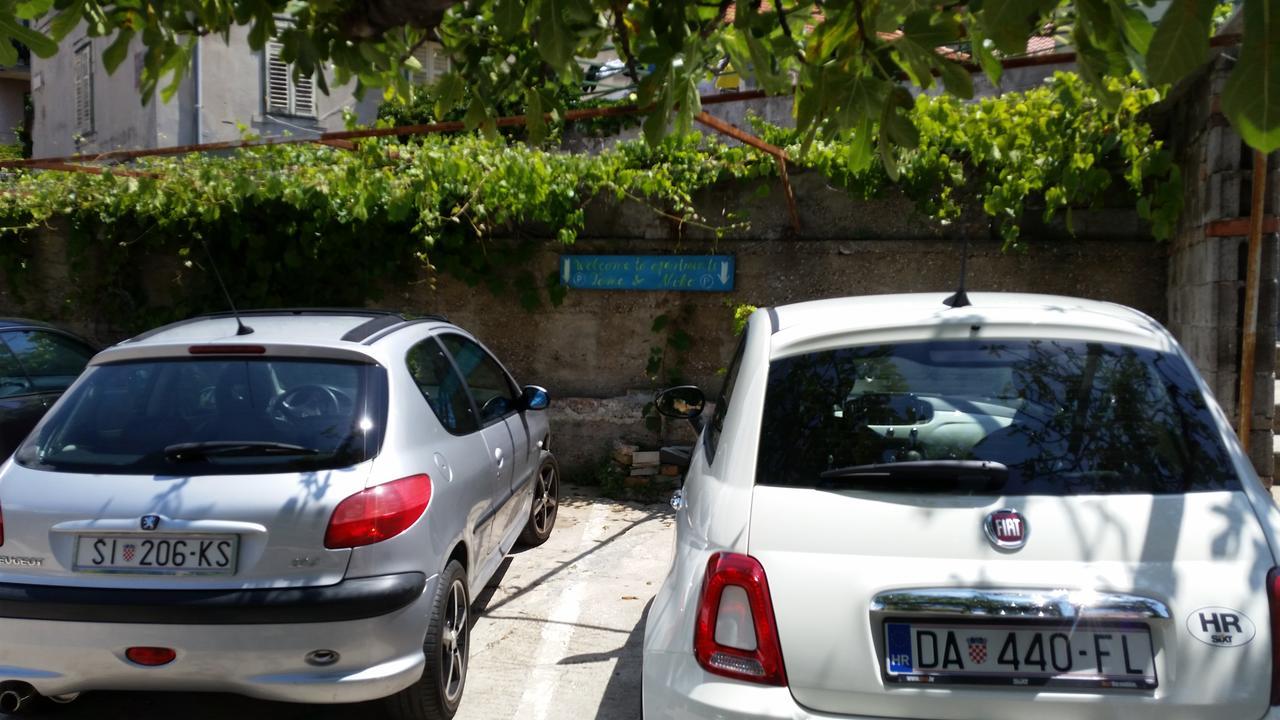 Studio Toma With Private Parking Place Šibenik Buitenkant foto